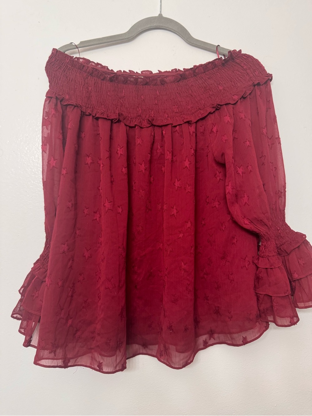 <entro> Off-Shoulder Star-Pattern Shirt - Picture 2 of 5